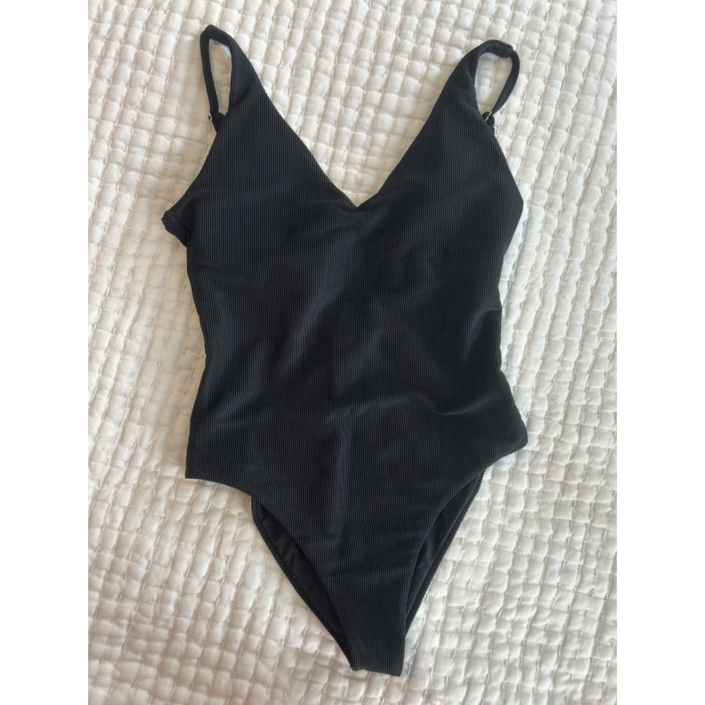 Beach Riot Black Ribbed Tank Moderate Coverage NWOT Small - Picture 3 of 10